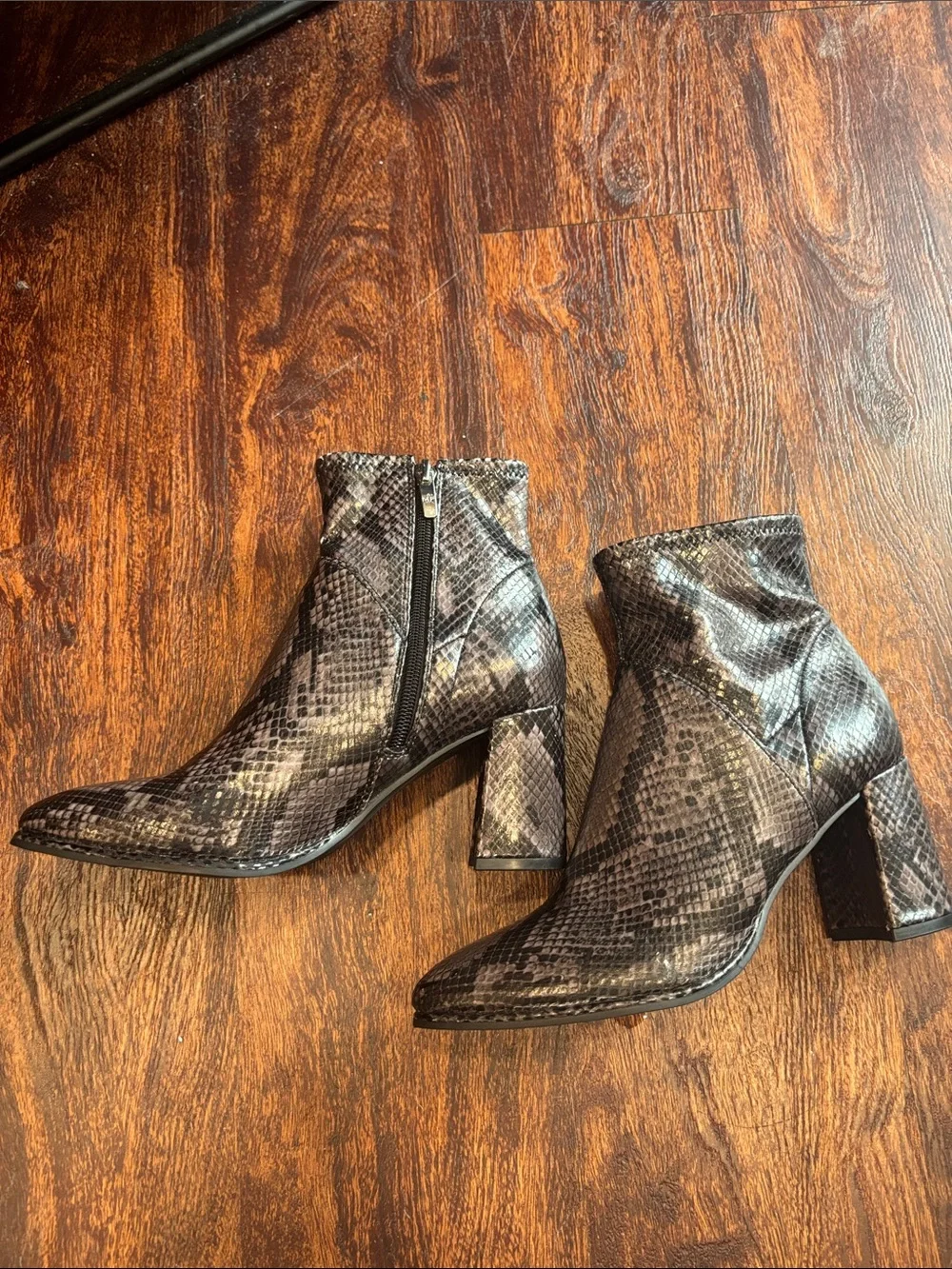 Marc Fisher chic ankle